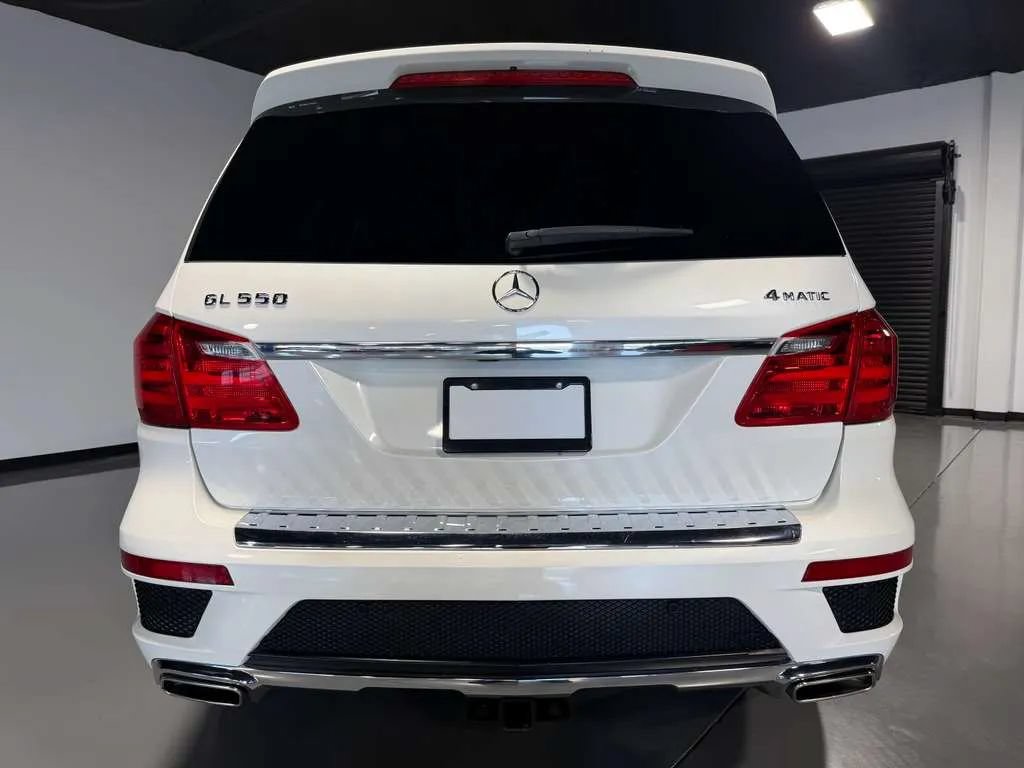 Used 2015 Mercedes-Benz GL 550 4MATIC image 8