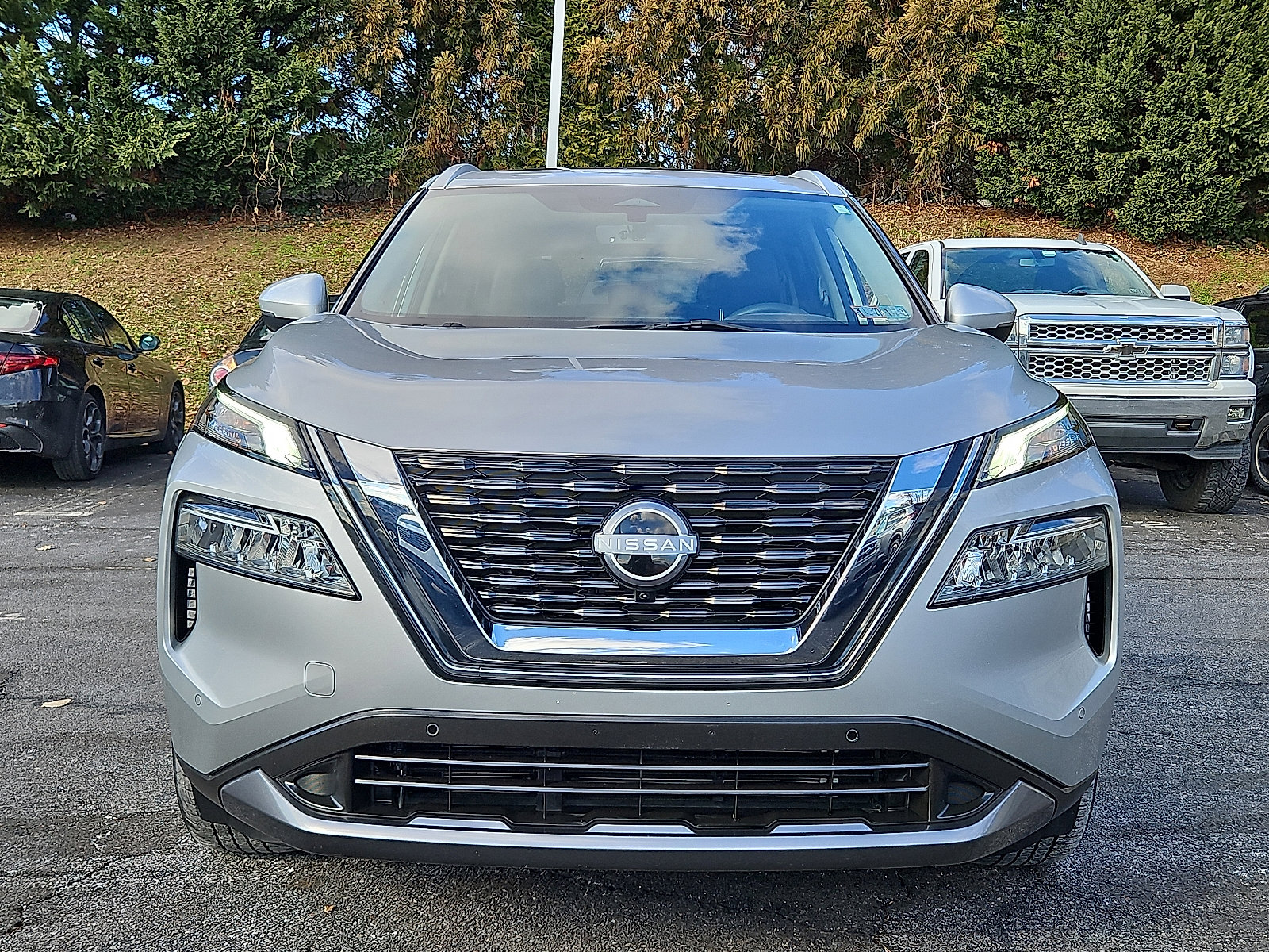 Certified 2023 Nissan Rogue SL w/ SL Premium Package image 2