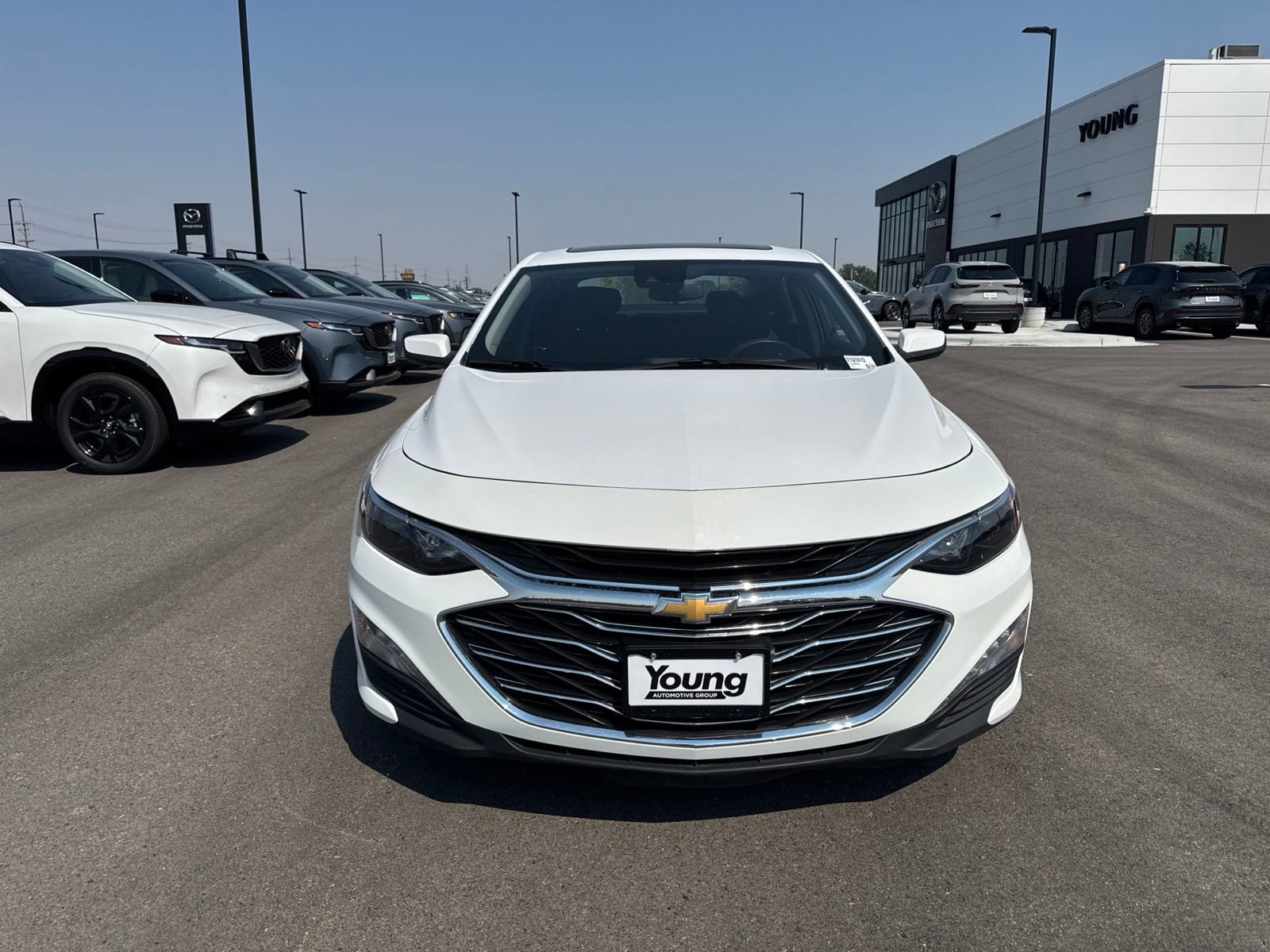 Used 2024 Chevrolet Malibu LT FWD image 2