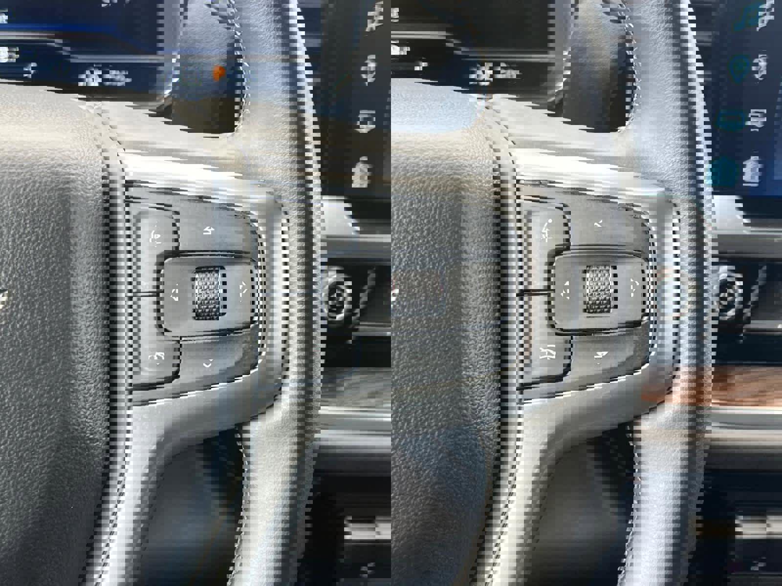 Certified 2025 Chevrolet Silverado 1500 LT image 19