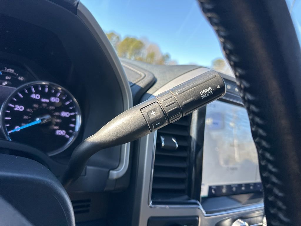 Used 2022 Ford F250 Lariat w/ Black Appearance Package image 18