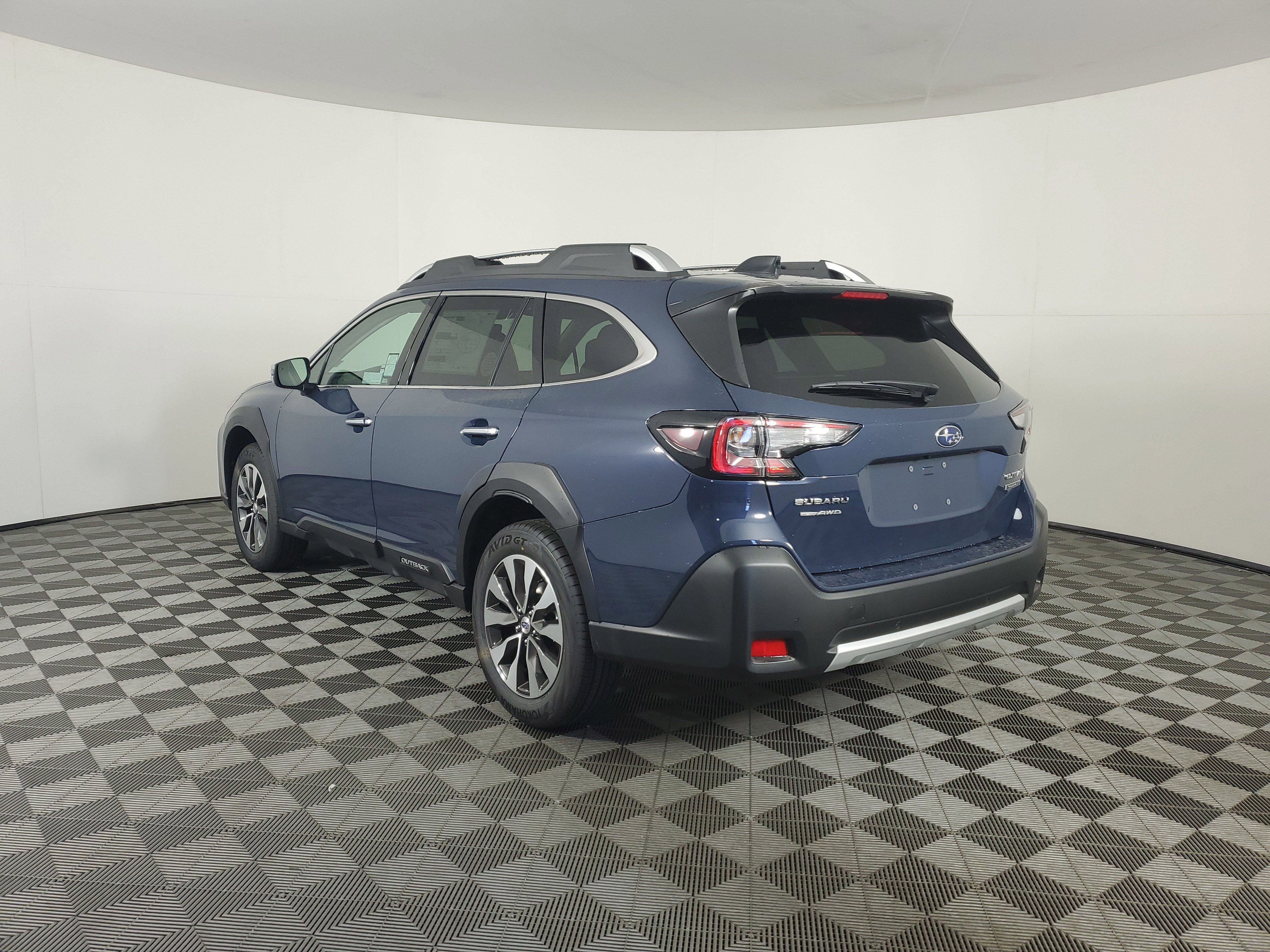 New 2025 Subaru Outback Touring XT image 6