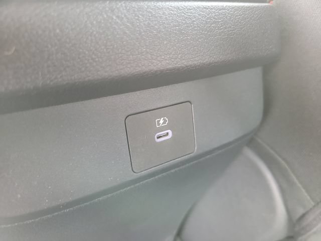 Used 2026 Nissan Sentra SR w/ Floor Mat Package FWD image 16