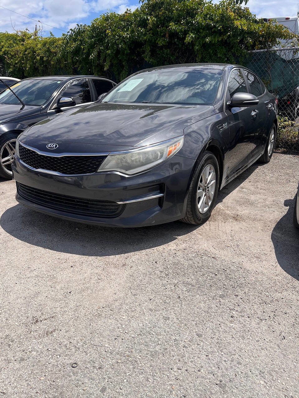Used 2017 Kia Optima LX w/ Convenience Package FWD image 1
