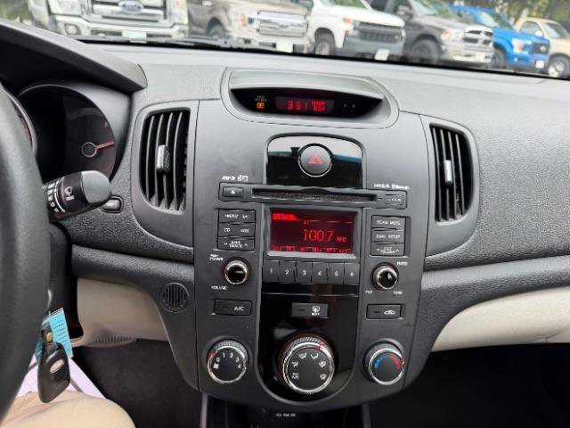 Used 2011 Kia Forte EX FWD image 26