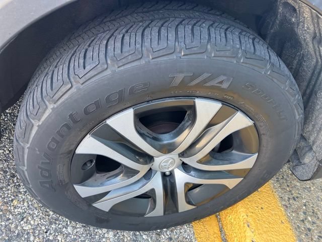 Used 2016 Toyota RAV4 LE AWD/4WD image 4