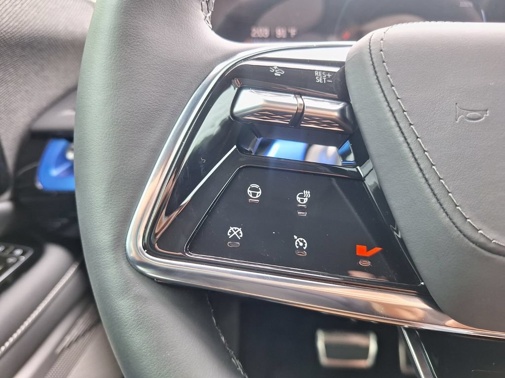 New 2026 Cadillac Optiq V AWD/4WD image 22