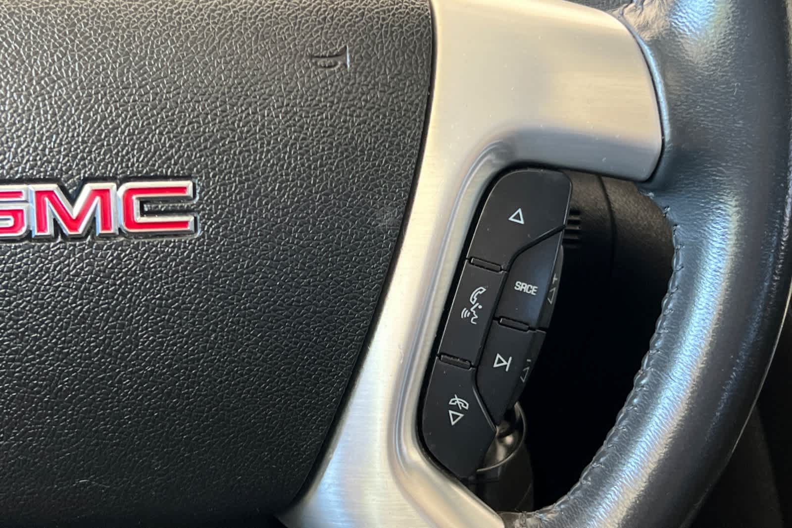 Used 2016 GMC Acadia SLT w/ Open Road Package AWD/4WD image 29