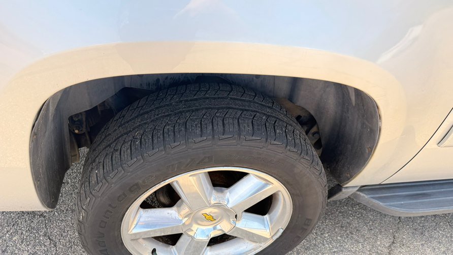 Used 2011 Chevrolet Avalanche LS w/ Regional Value Package RWD image 26