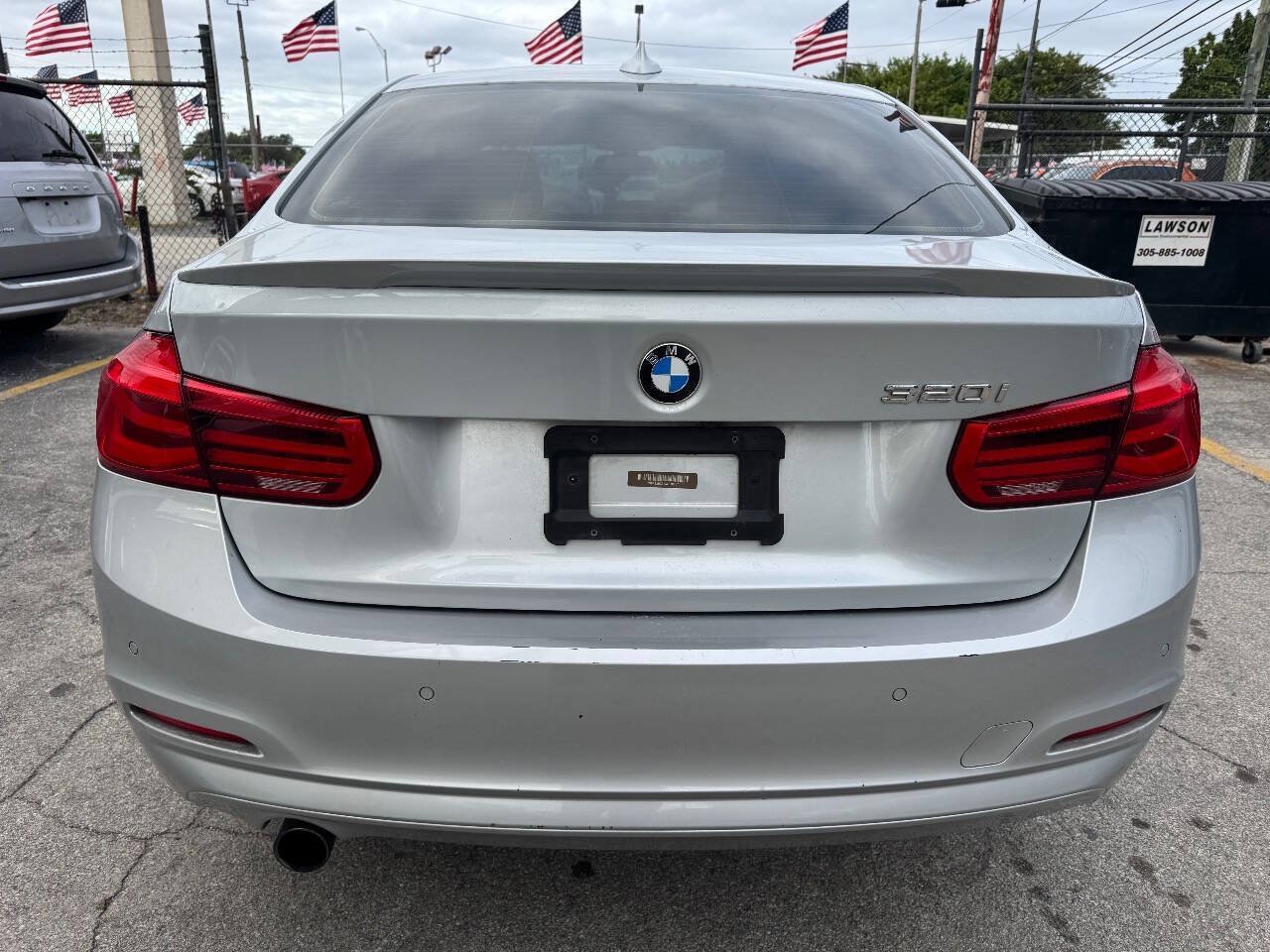 Used 2016 BMW 320i Sedan RWD image 3