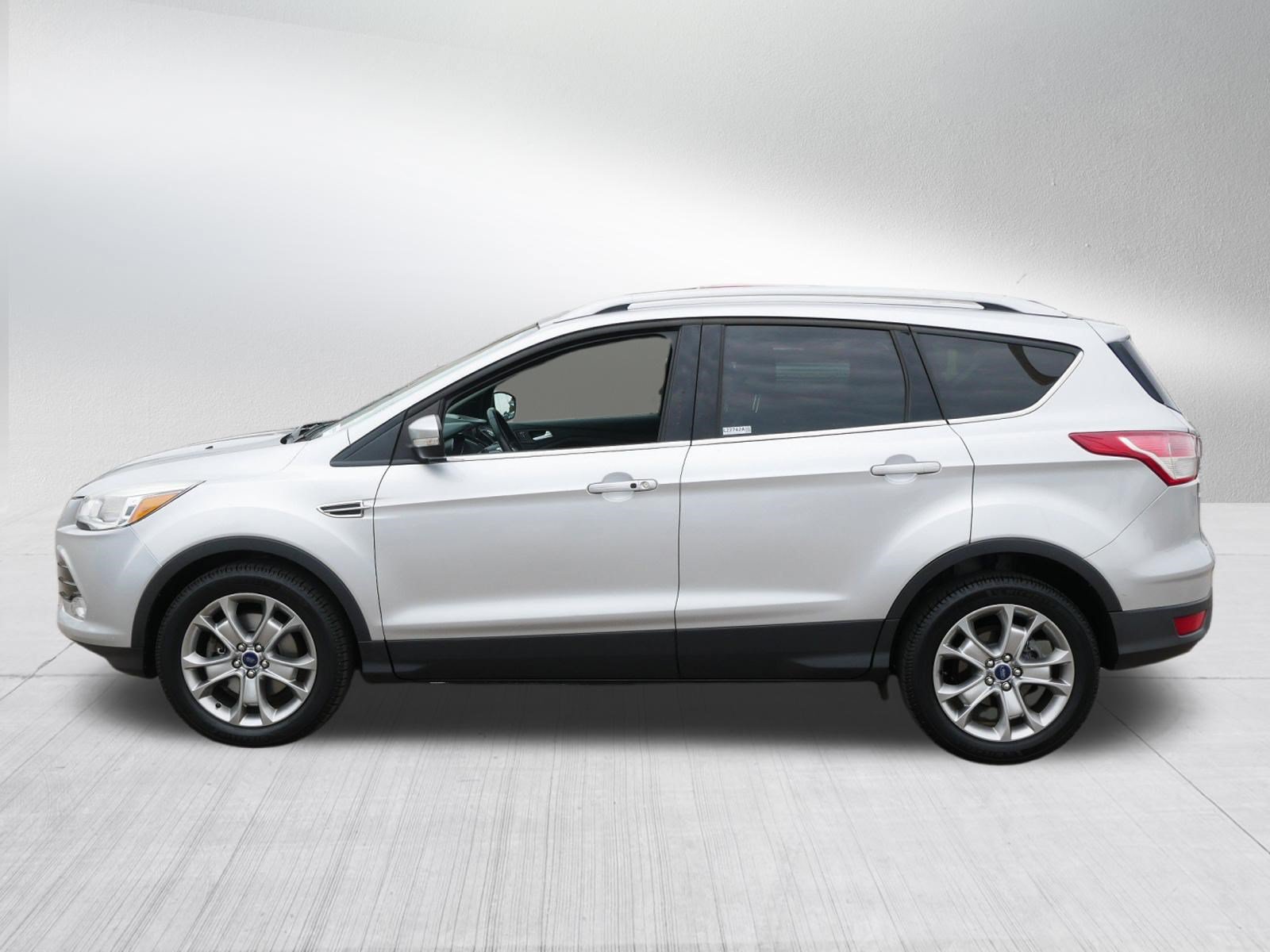 Used 2015 Ford Escape Titanium AWD/4WD image 4