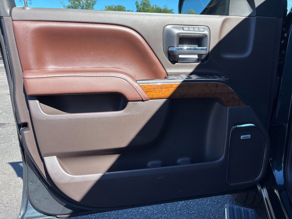 Used 2017 Chevrolet Silverado 1500 High Country w/ High Desert Package AWD/4WD image 18