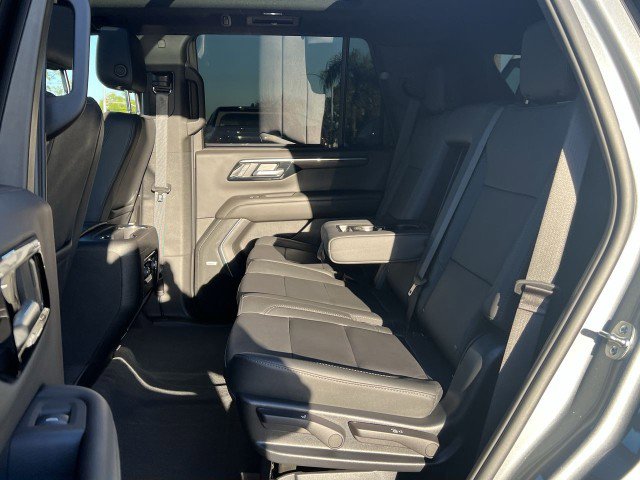 Used 2025 Chevrolet Tahoe Z71 w/ Comfort Package image 26