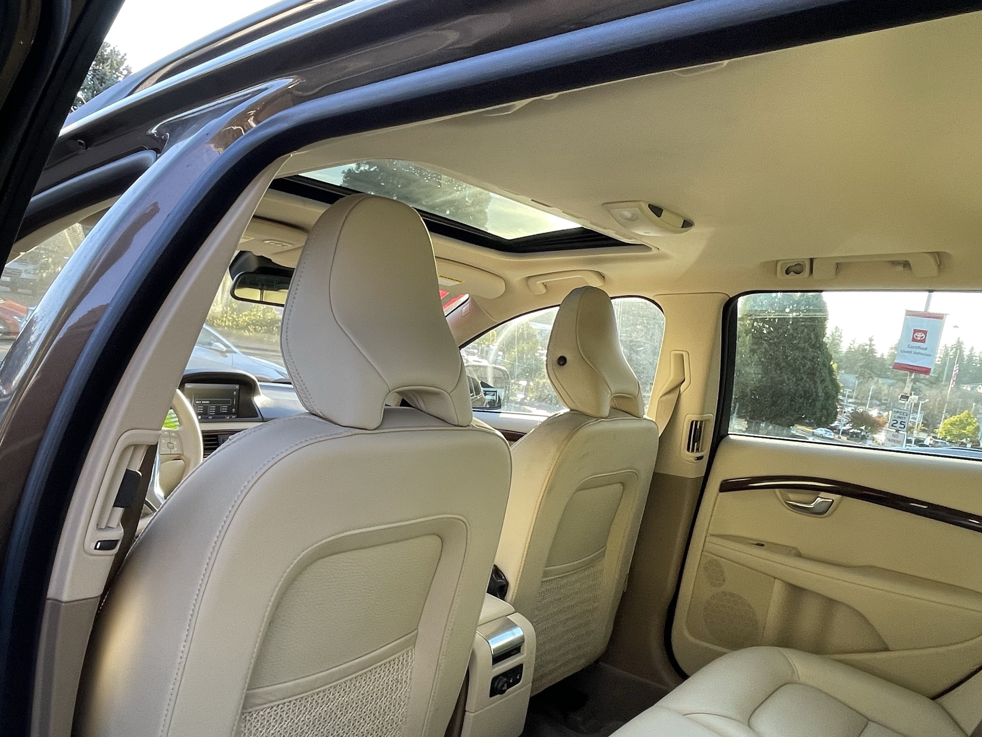 Used 2013 Volvo XC70 T6 AWD/4WD image 14