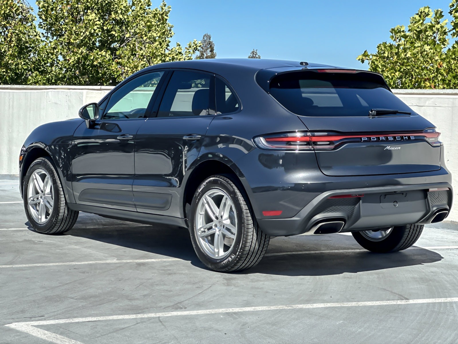 New 2026 Porsche Macan AWD/4WD image 4
