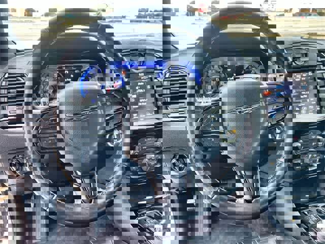 Used 2018 Chrysler 300 S image 17