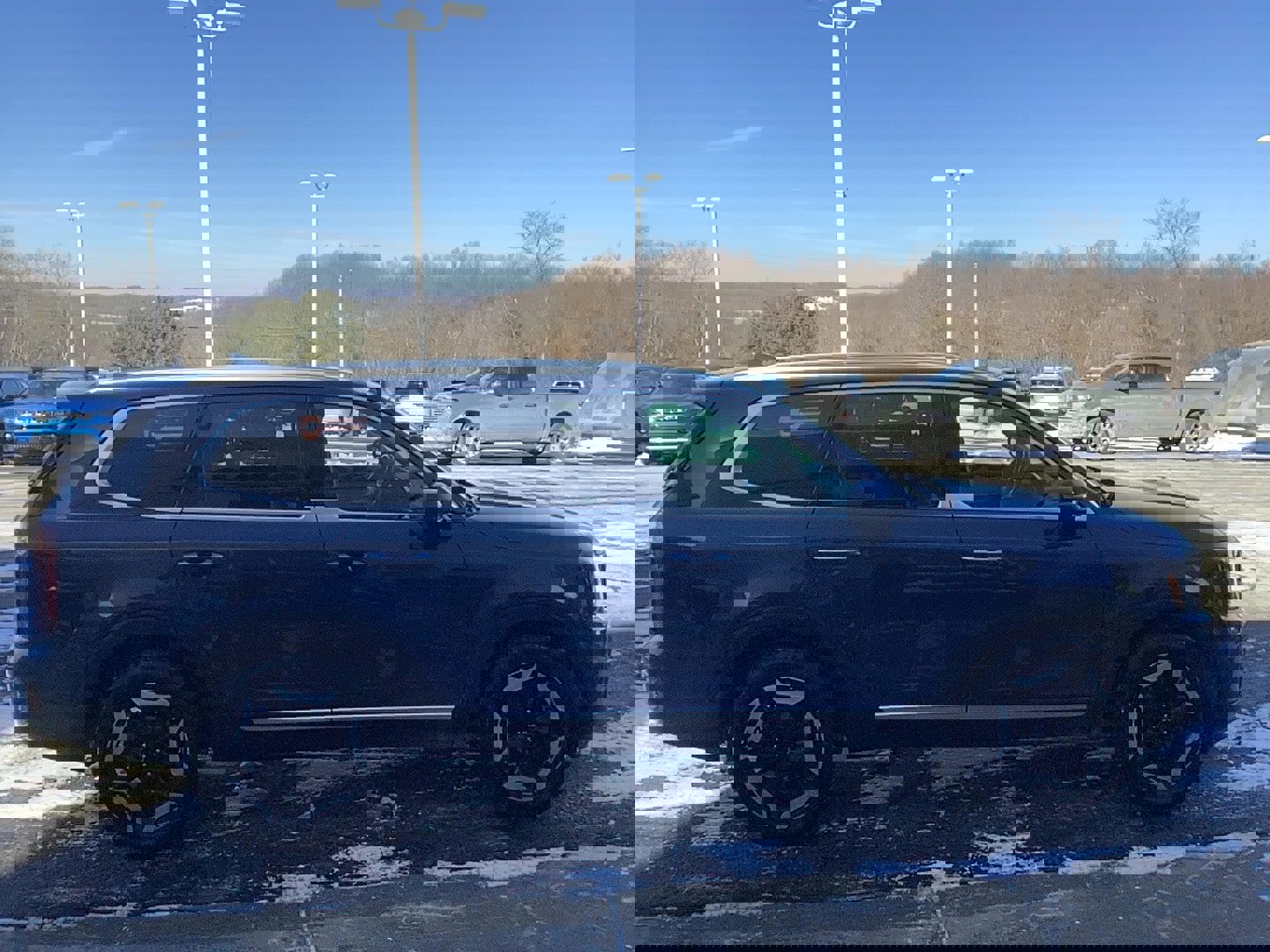 Used 2023 Kia Telluride S image 4