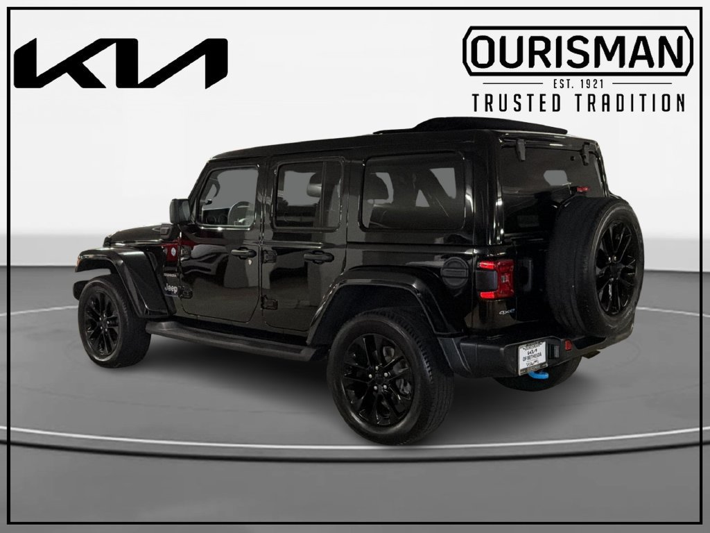 Used 2023 Jeep Wrangler Unlimited Sahara w/ Cold Weather Group AWD/4WD image 3