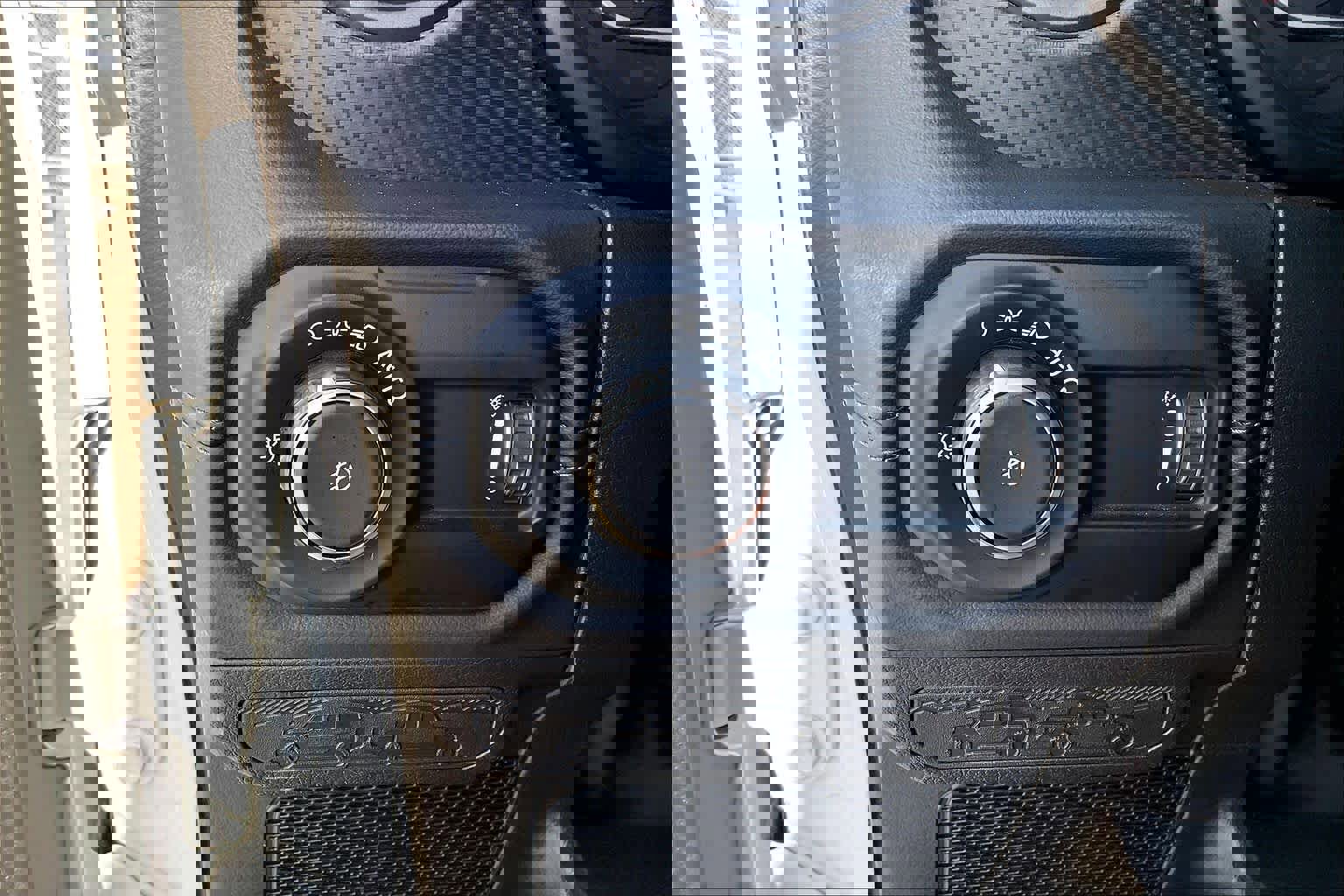 Used 2024 Jeep Wrangler Unlimited Rubicon image 33