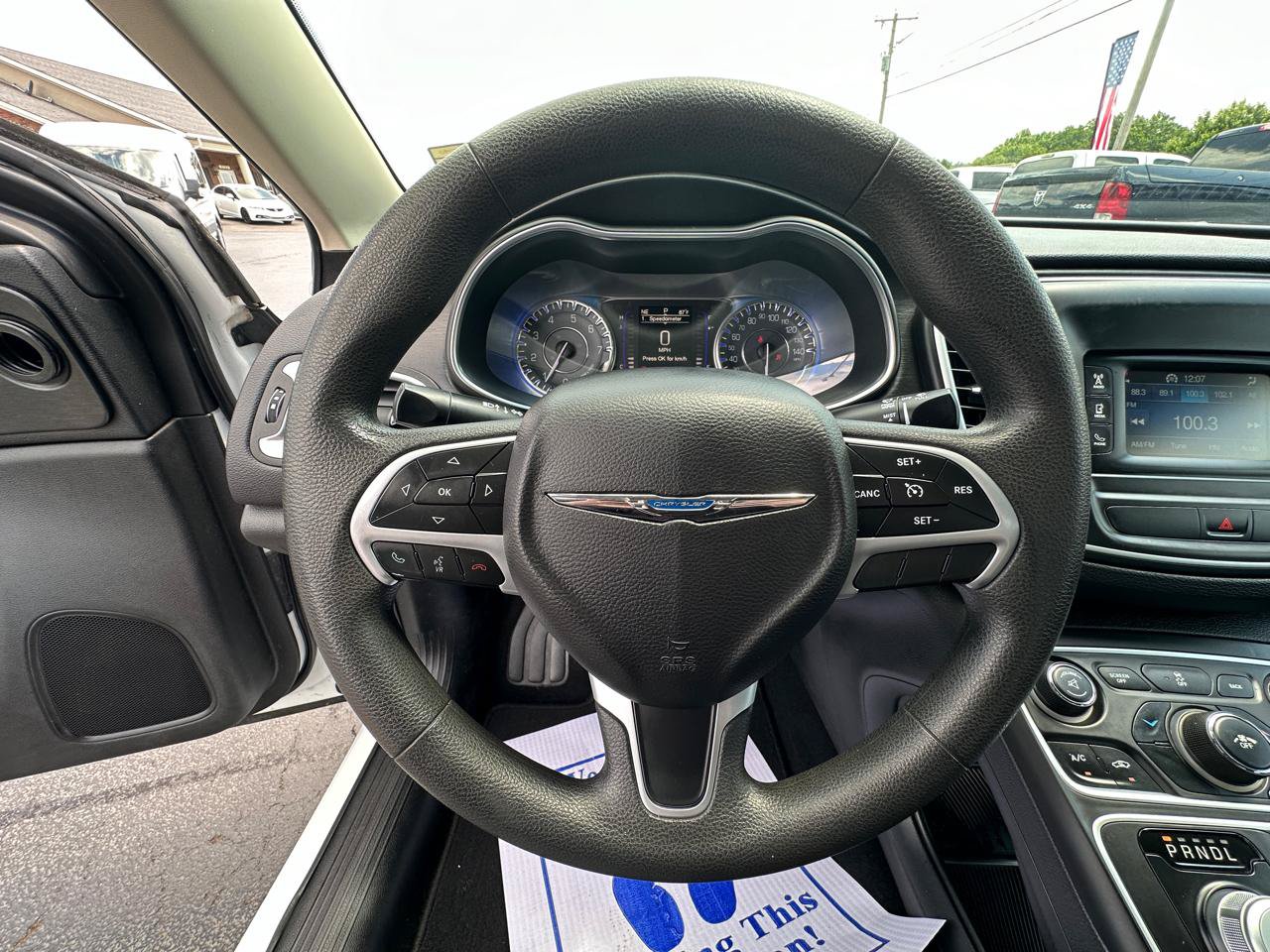 Used 2015 Chrysler 200 Limited FWD image 11