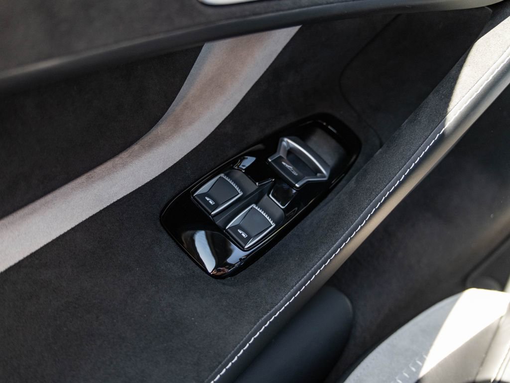 New 2026 McLaren GTS image 19