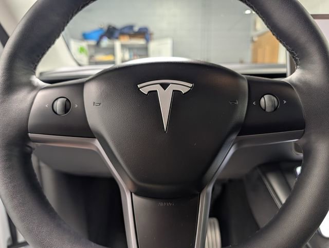 Used 2024 Tesla Model Y Performance AWD/4WD image 18