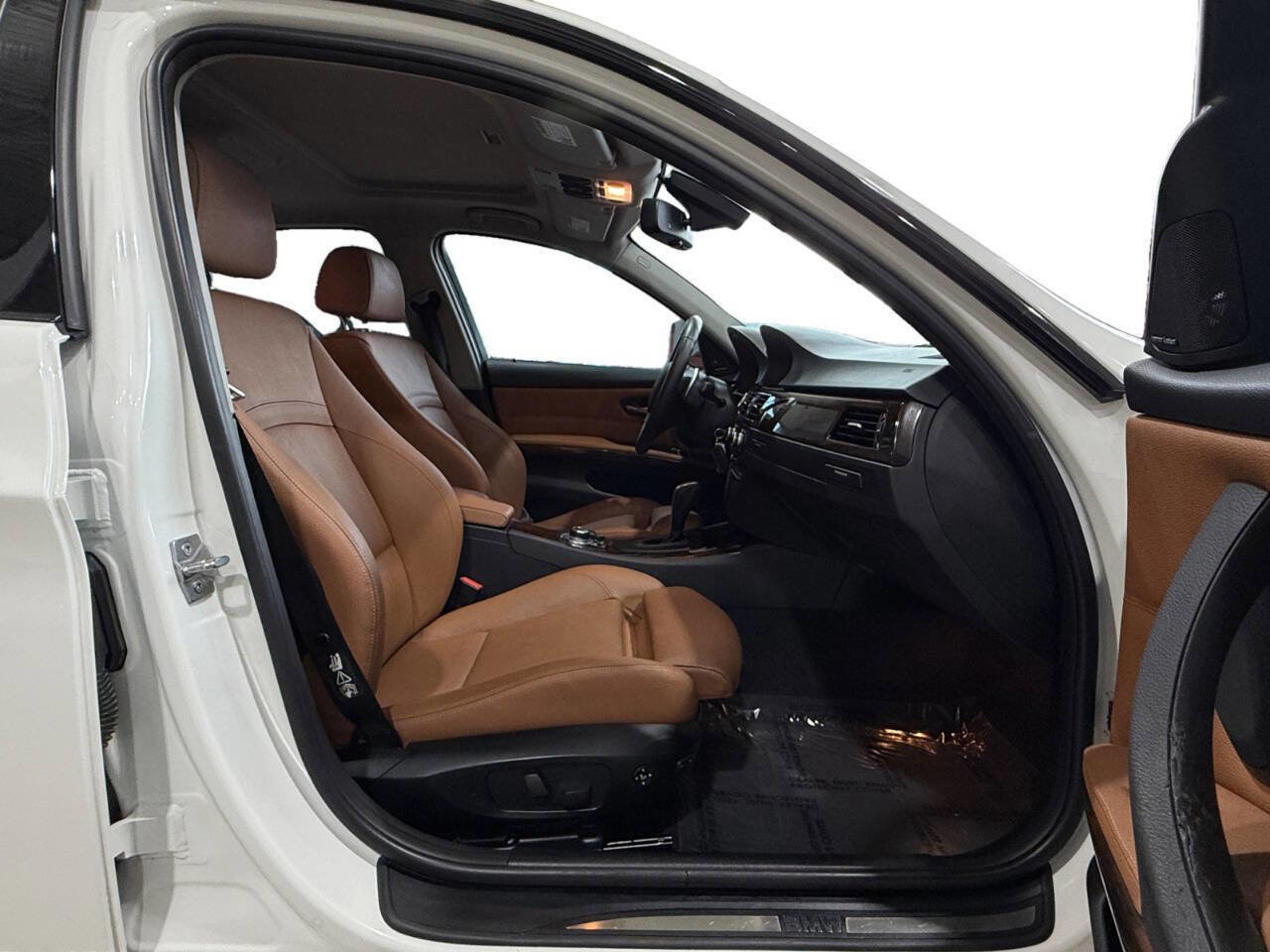 Used 2011 BMW 335i Sedan image 17