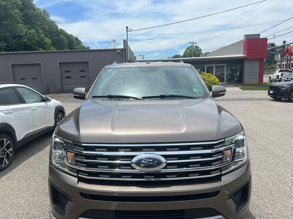 Used 2019 Ford Expedition Max XLT w/ Equipment Group 201A AWD/4WD image 2