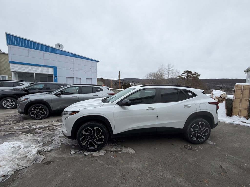 New 2026 Chevrolet Trax RS w/ Driver Confidence Package image 2