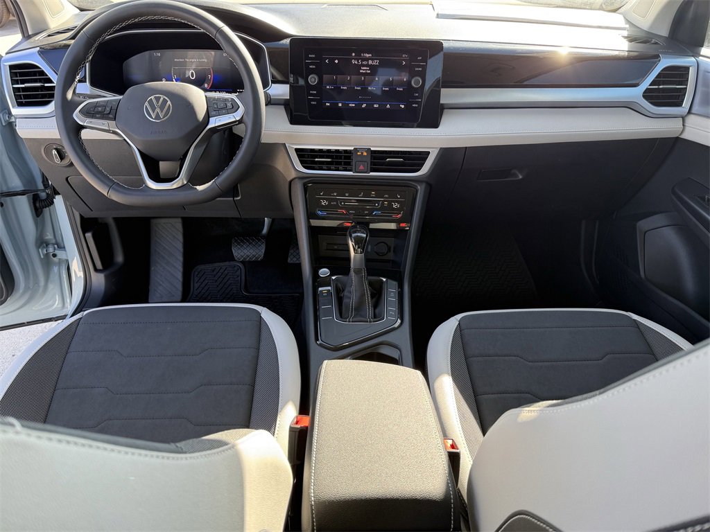 New 2026 Volkswagen Taos SE image 26