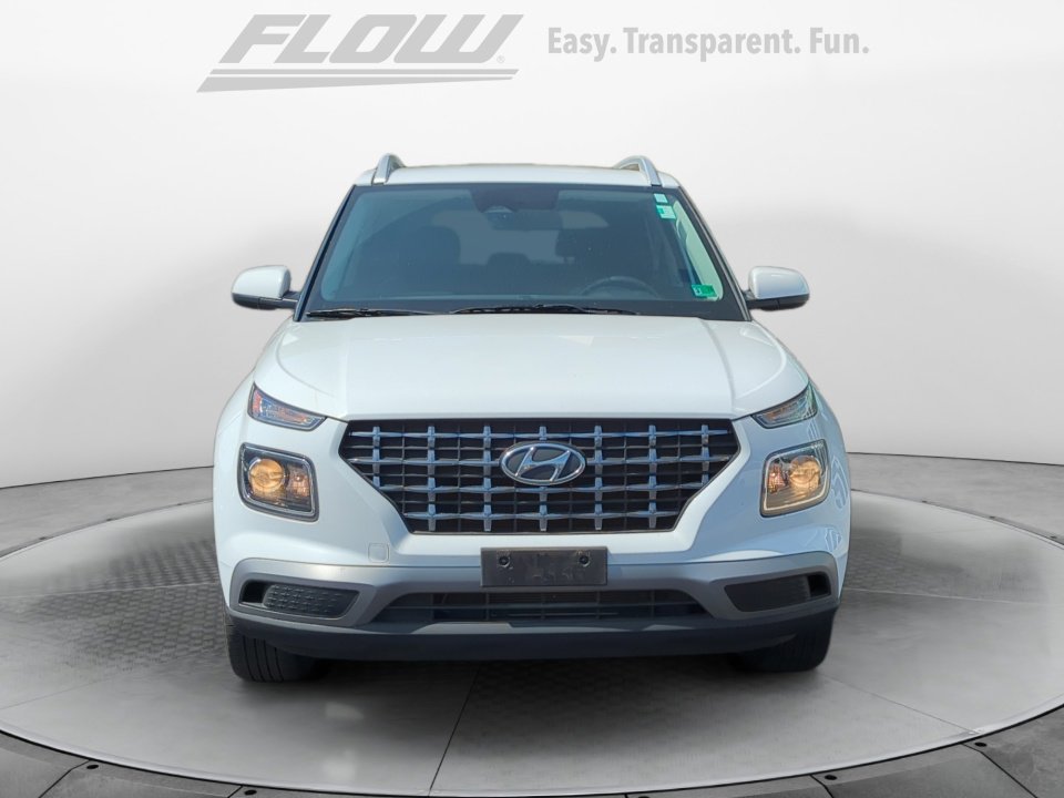 Used 2023 Hyundai Venue SEL image 3