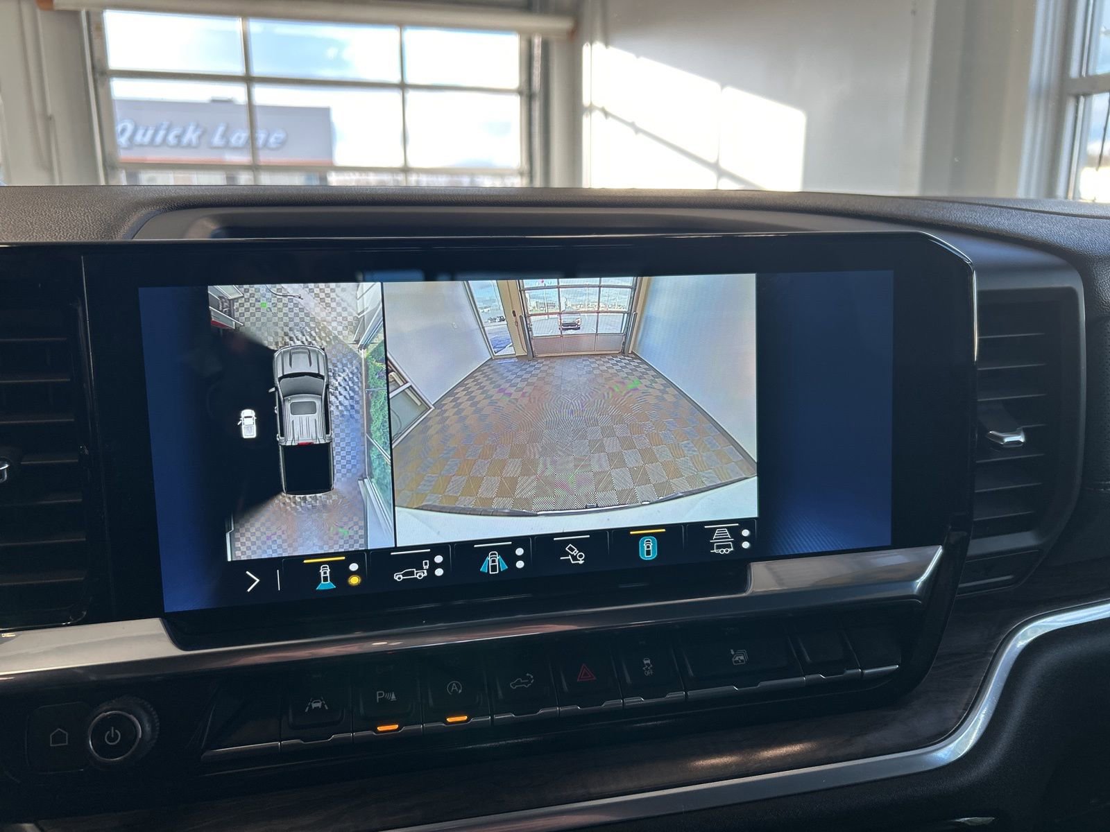 Used 2023 Chevrolet Silverado 1500 LTZ w/ Technology Package image 27