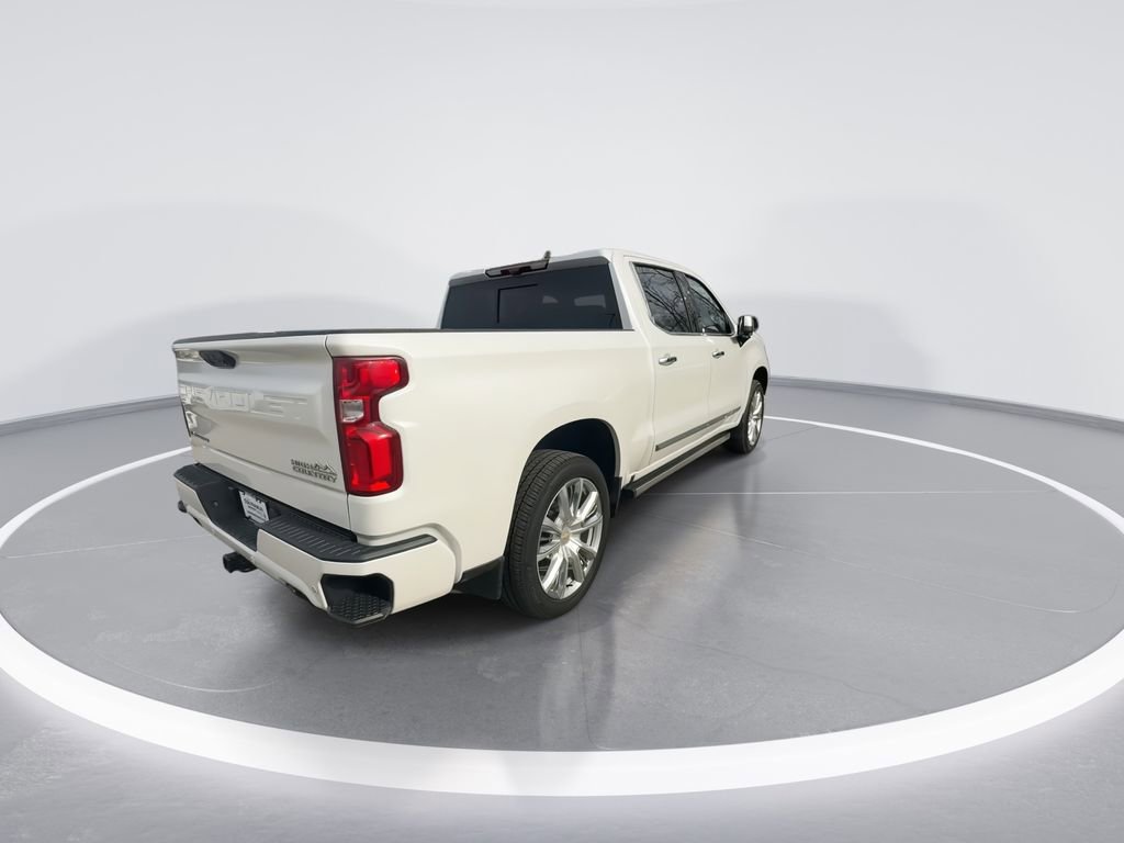 Used 2024 Chevrolet Silverado 1500 High Country w/ Technology Package AWD/4WD image 8