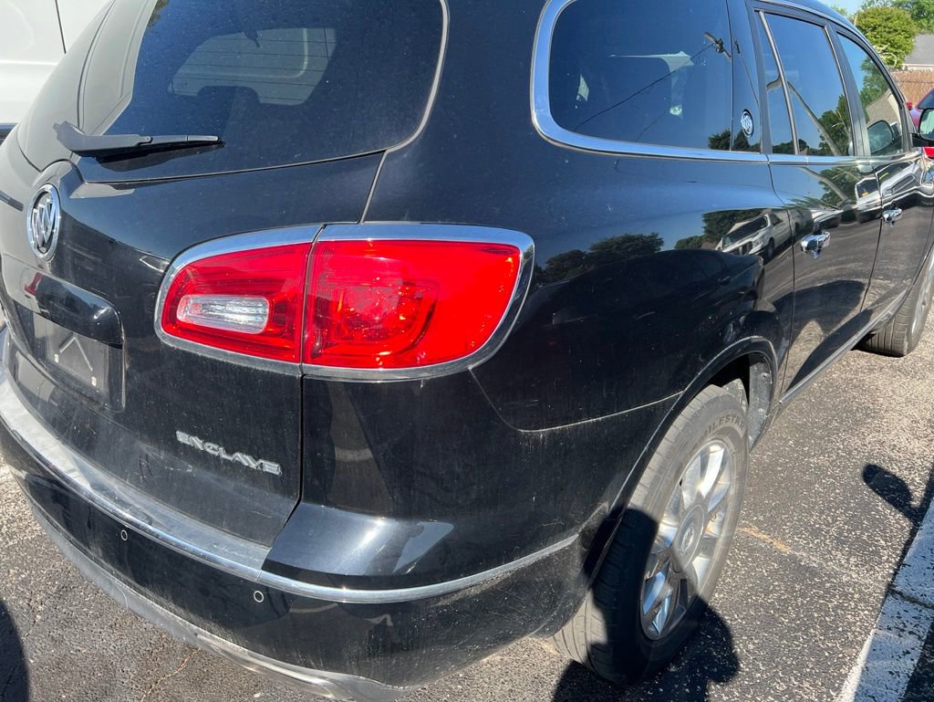 Used 2017 Buick Enclave Leather FWD image 5