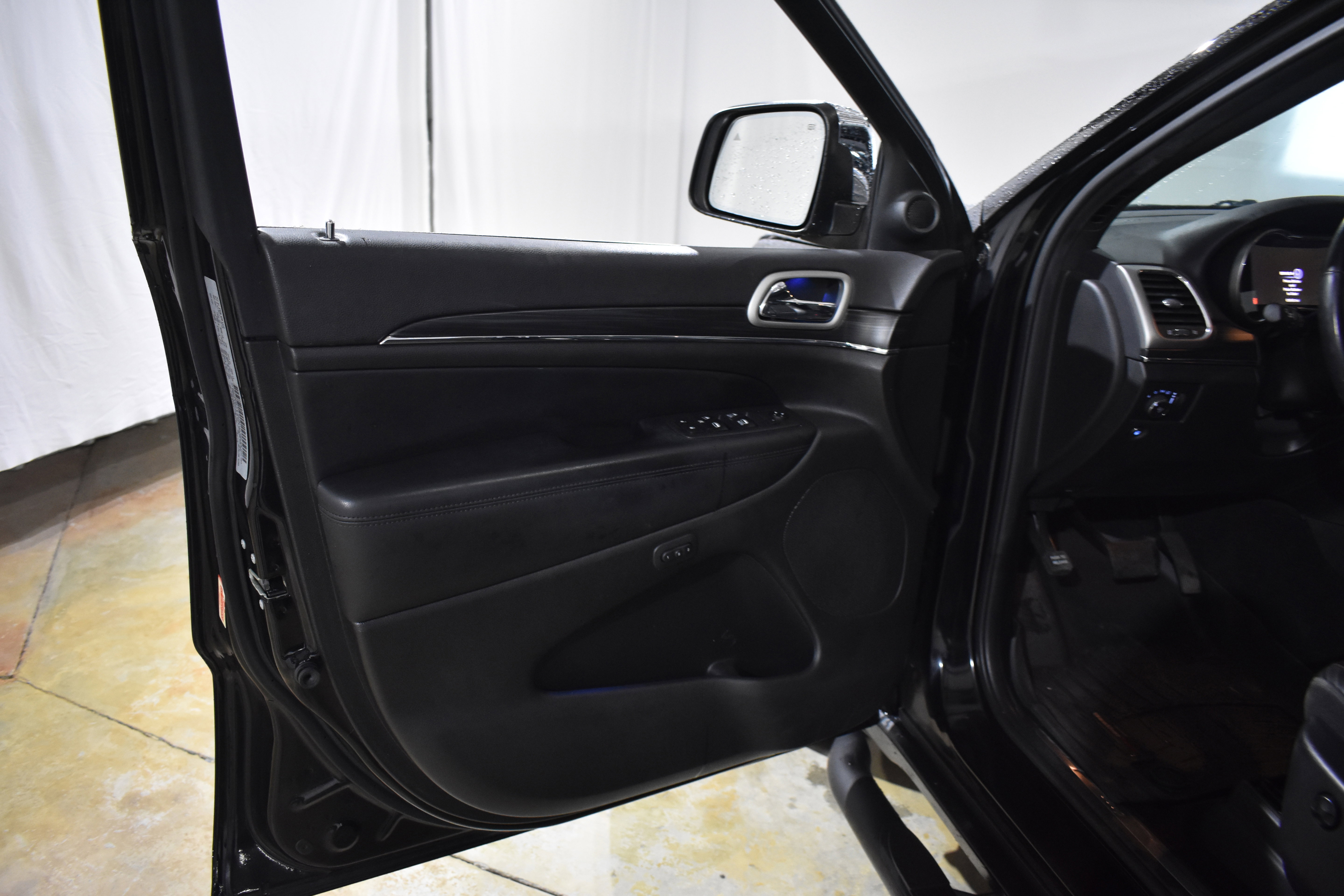 Used 2020 Jeep Grand Cherokee Limited w/ Trailer Tow Group IV image 13