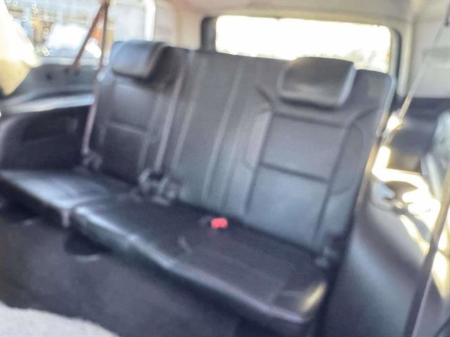 Used 2016 Chevrolet Suburban LTZ image 10