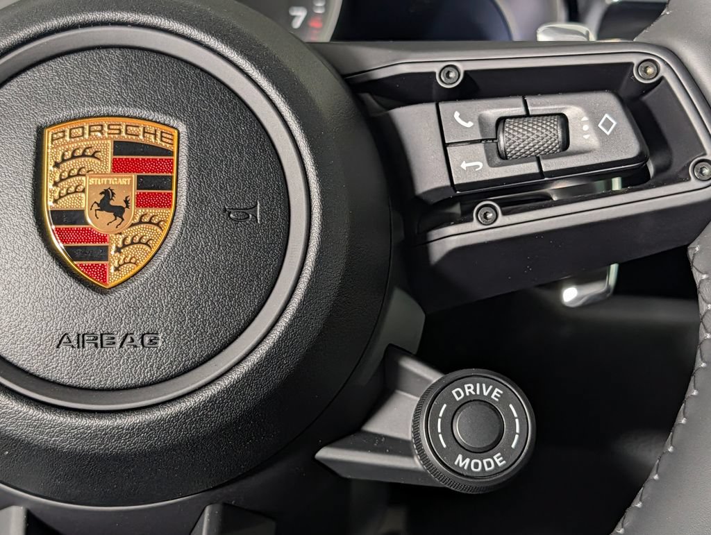 New 2026 Porsche Macan Turbo AWD/4WD image 38