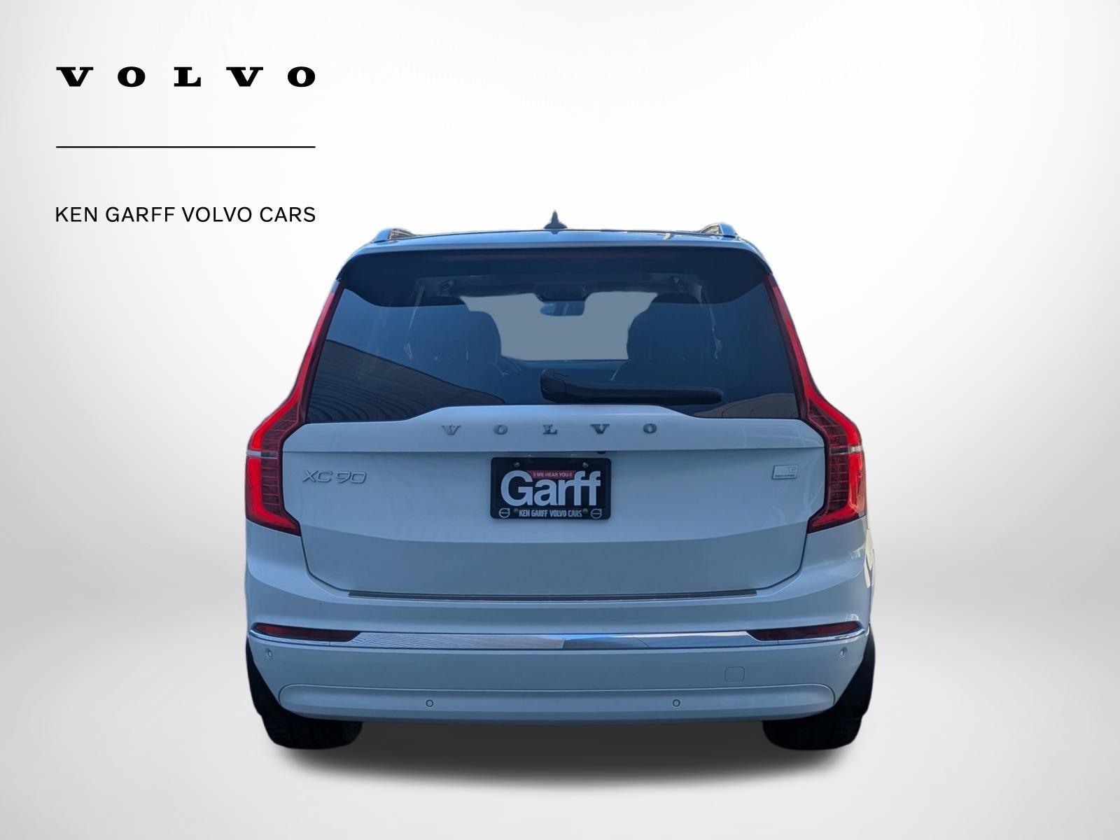 Used 2024 Volvo XC90 T8 Plus w/ Protection Package Premier image 4