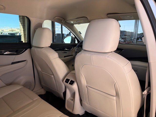 Used 2023 Buick Envision Essence image 28