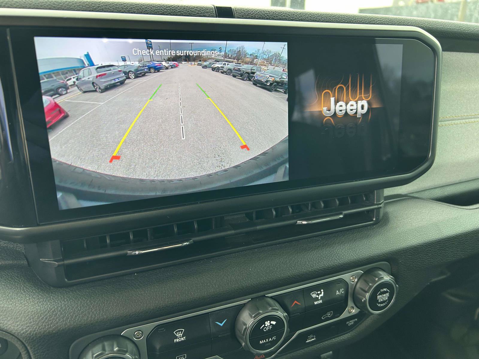 Used 2024 Jeep Wrangler Sport S image 27