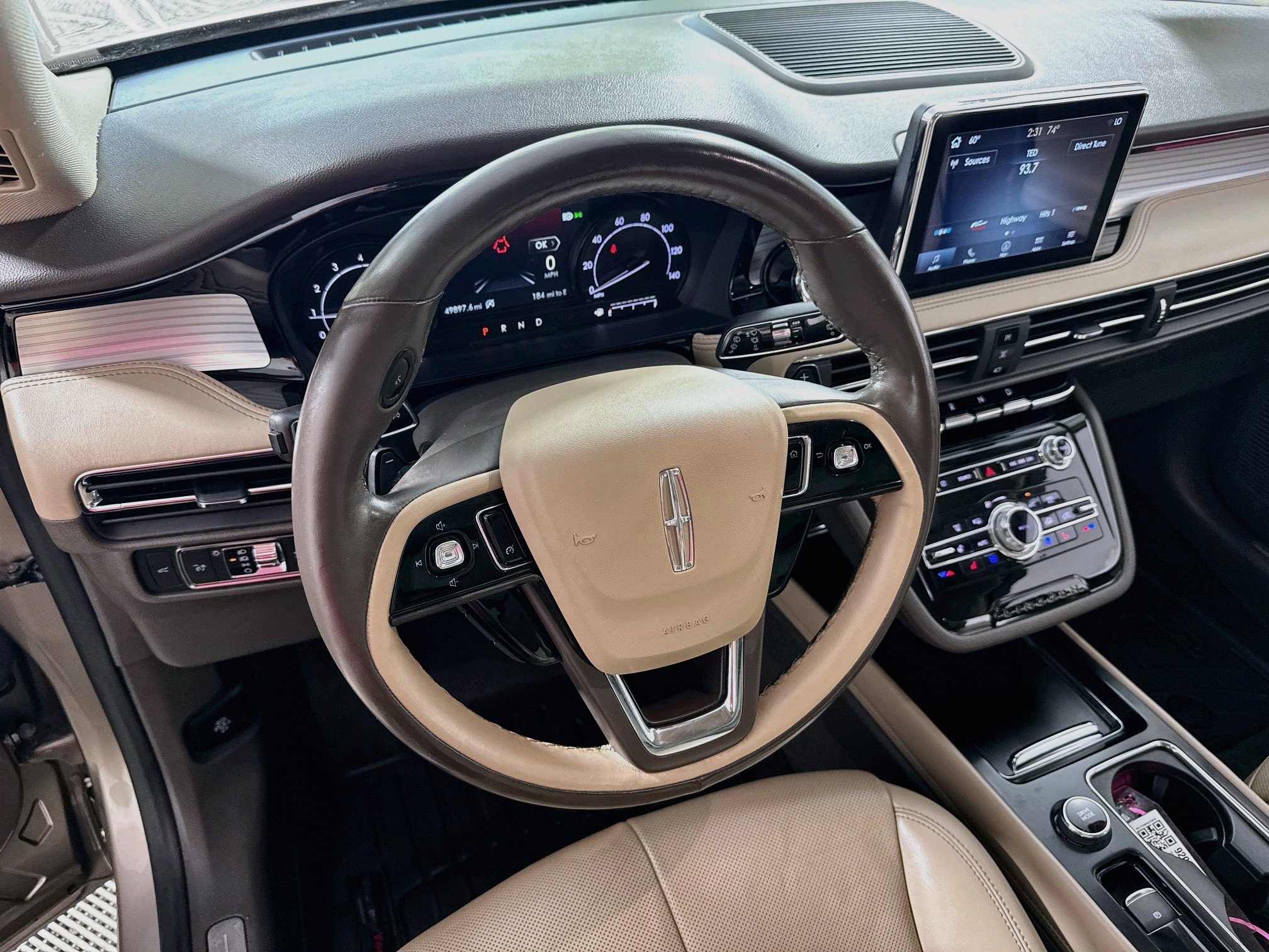 Used 2021 Lincoln Corsair AWD w/ Premium Package image 24