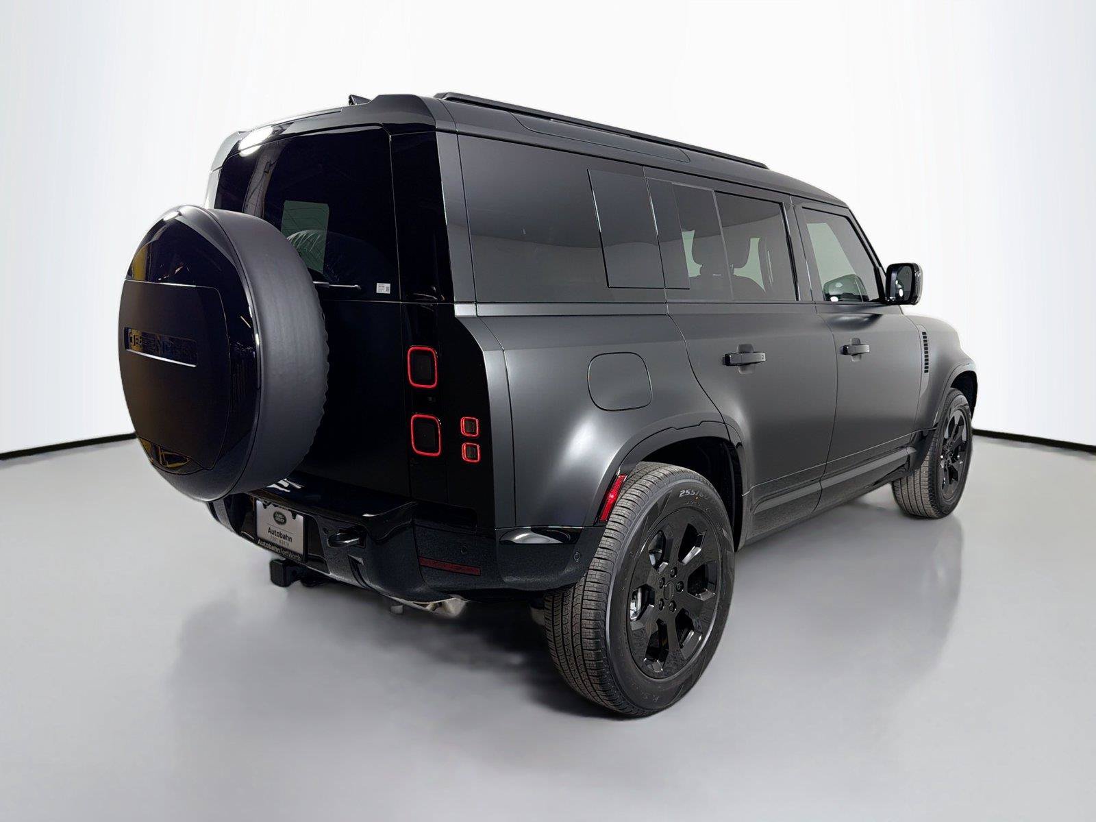Certified 2026 Land Rover Defender 110 X-Dynamic SE AWD/4WD image 5