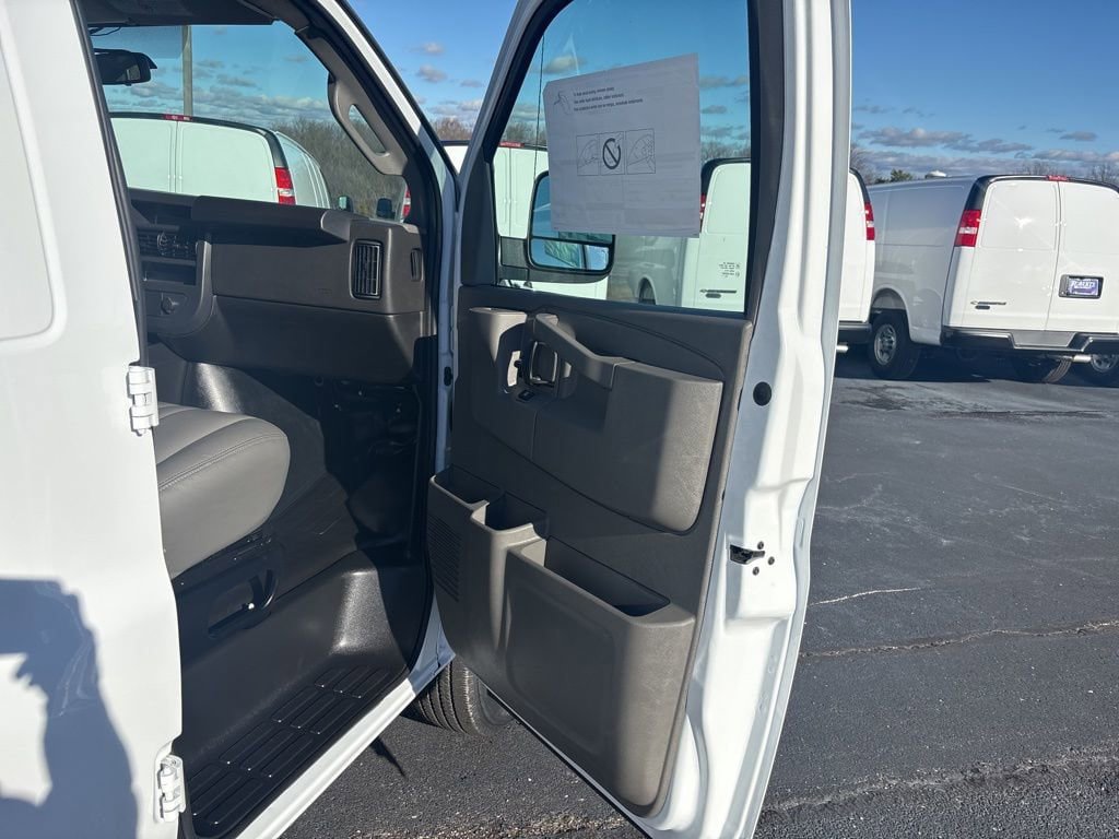 New 2025 Chevrolet Express 2500 w/ Driver Convenience Package RWD image 40