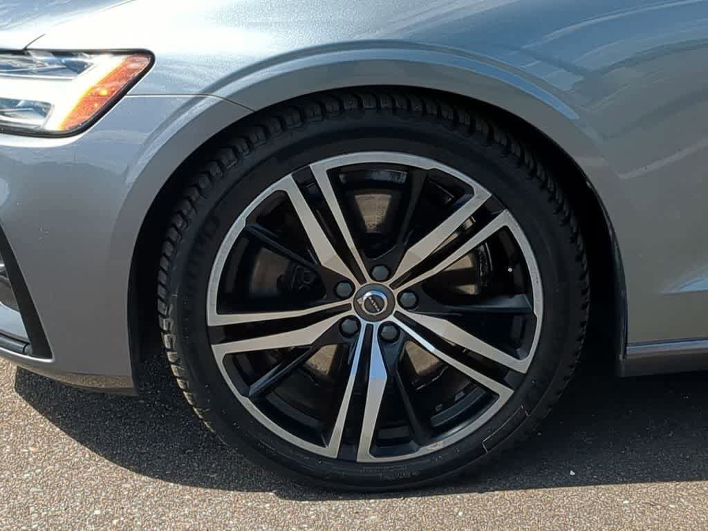 Used 2019 Volvo S60 T6 R-Design AWD/4WD image 13