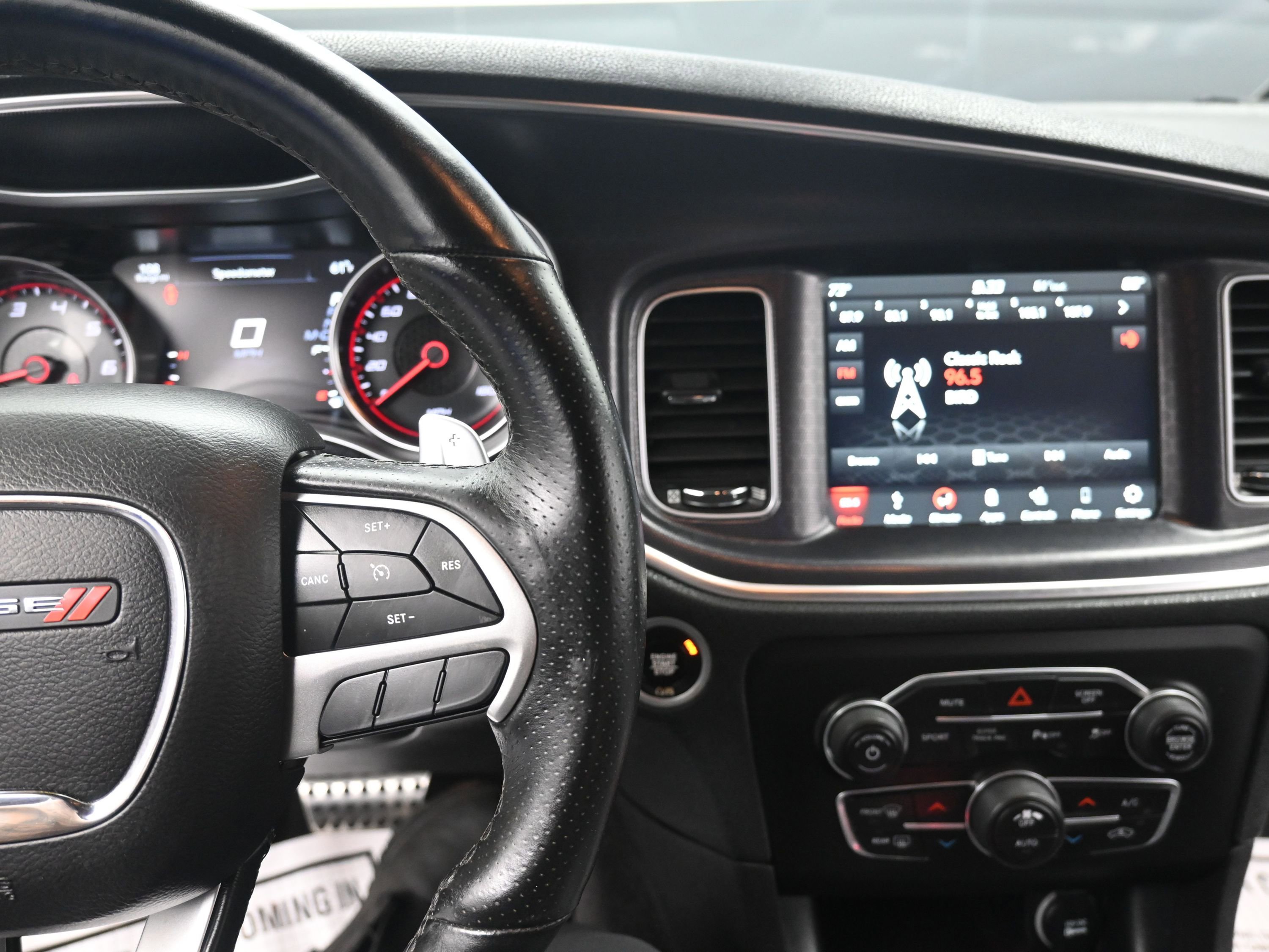 Used 2018 Dodge Charger R/T Scat Pack w/ Dynamics Package image 24