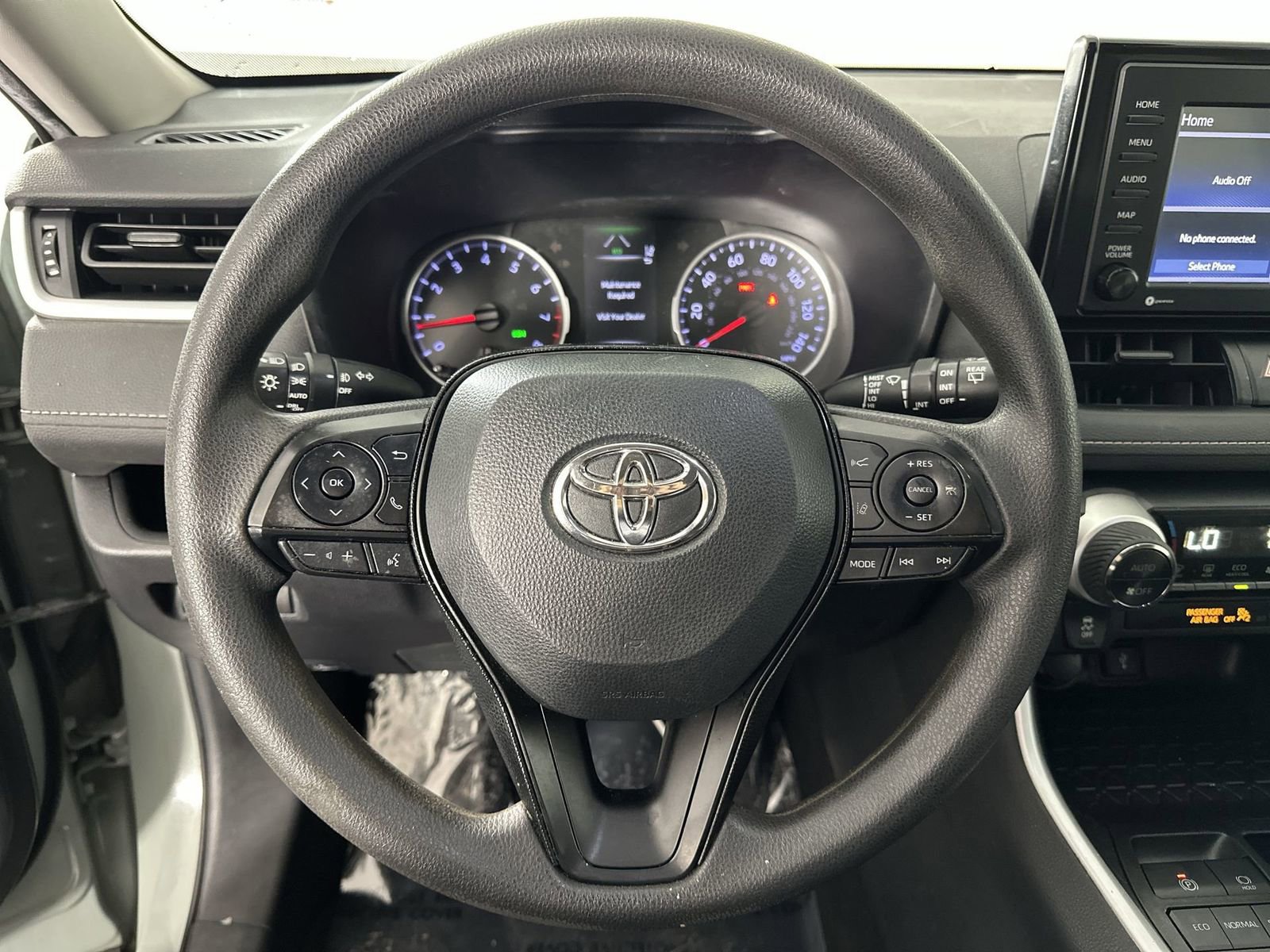 Used 2020 Toyota RAV4 XLE image 20