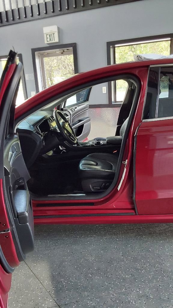 Used 2016 Ford Fusion Titanium FWD image 22