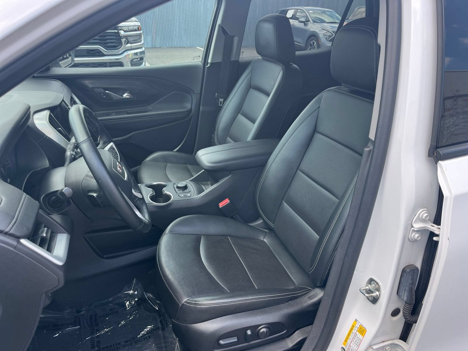 Used 2024 GMC Terrain SLT AWD/4WD image 37