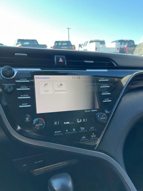 Used 2020 Toyota Camry XLE image 39