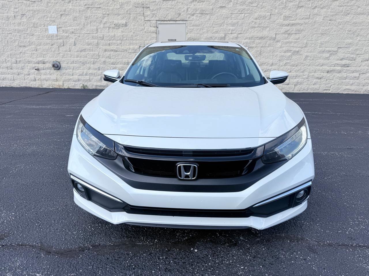 Used 2019 Honda Civic Touring image 5